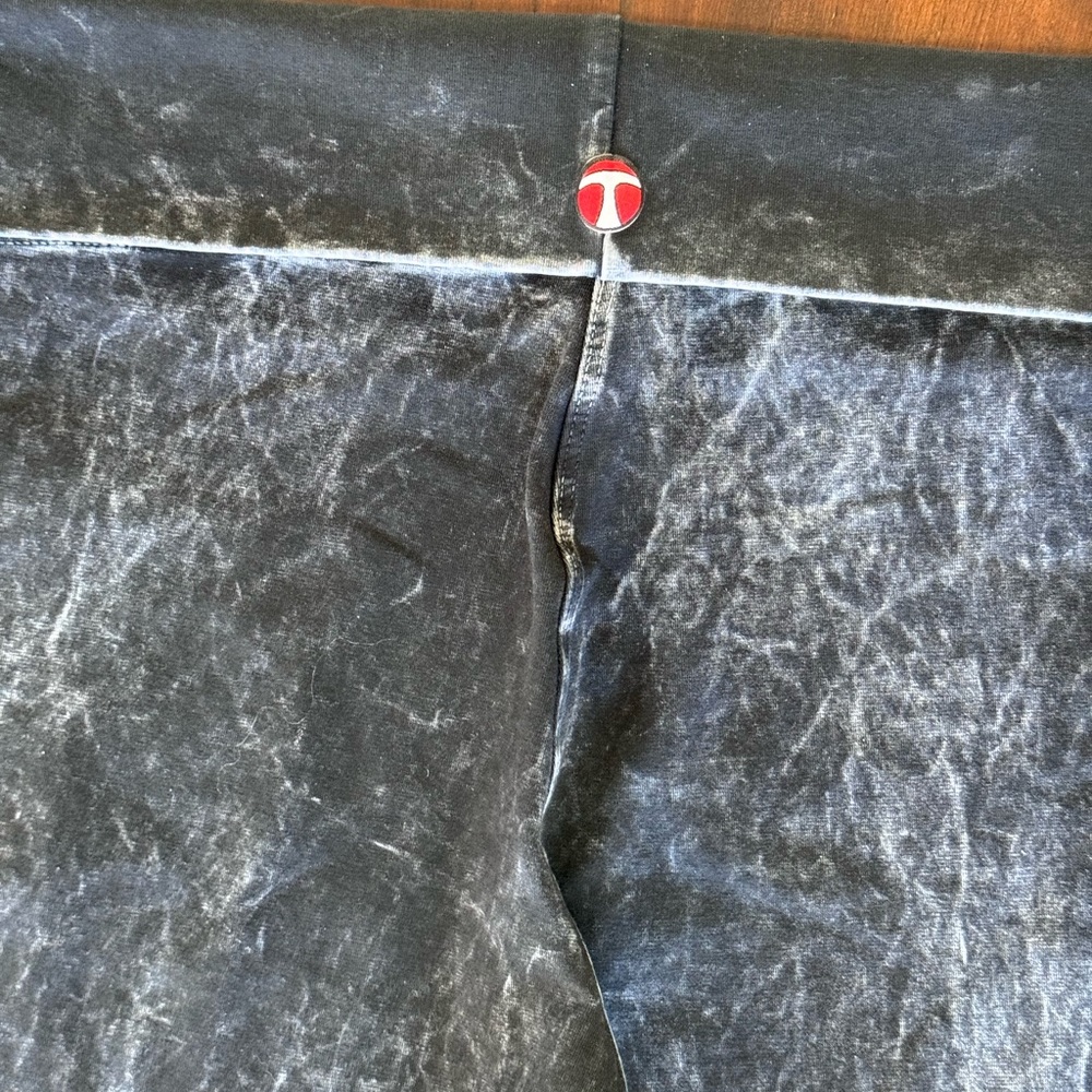 T-Party Fold Over Mineral Wash Leggings - Picture 13 of 14